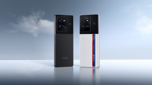  首发200W闪充  iQOO 10系列将搭载氮化镓迷你充电器